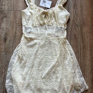 NWT Adorable Forever21 Lace Dress